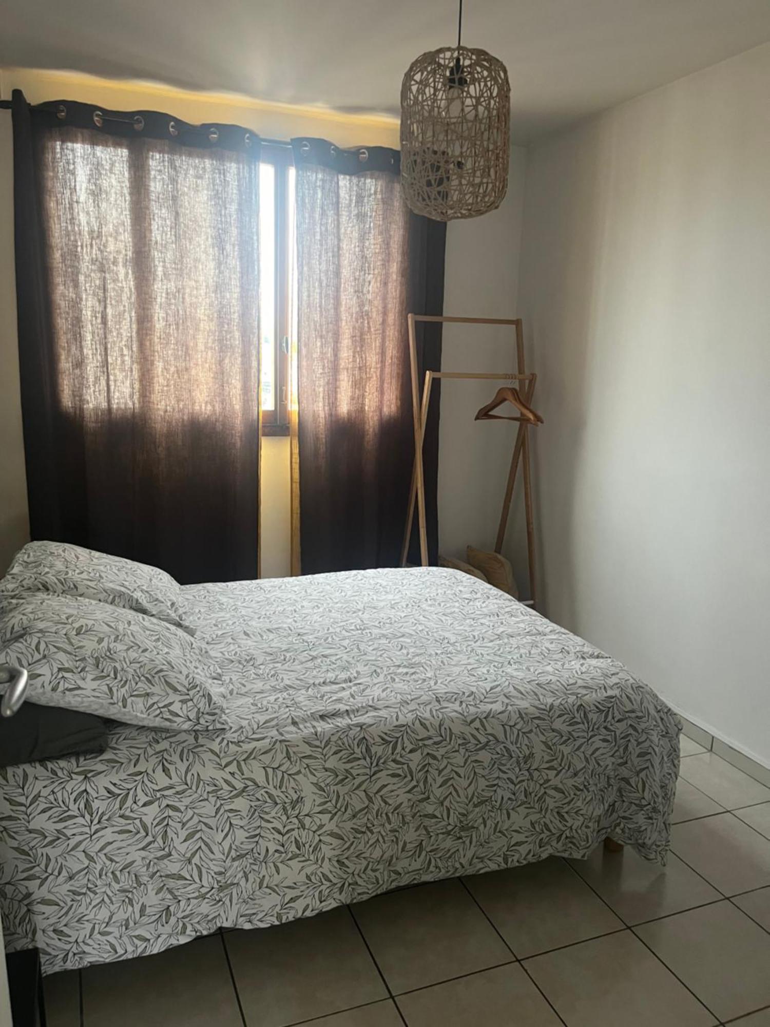 Appart T3 Proche Metro -Draps Et Serviettes Inclus Marseilles Exterior foto
