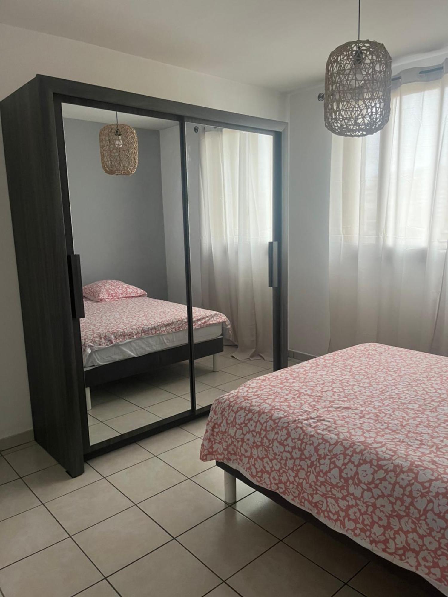 Appart T3 Proche Metro -Draps Et Serviettes Inclus Marseilles Exterior foto